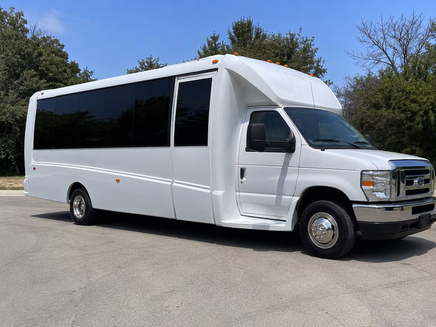 Elyria Homecoming & Prom Party Bus Rentals