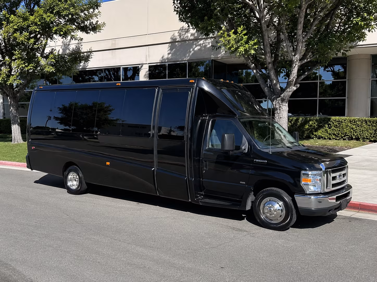Pittsburgh Bachelor & Bachelorette Transportation party bus exterior