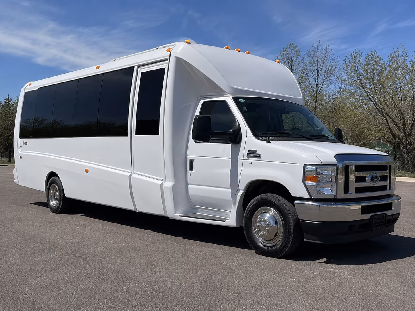Pittsburgh Birthday, Sweet 16, & Quinceañera Transportation party bus interior