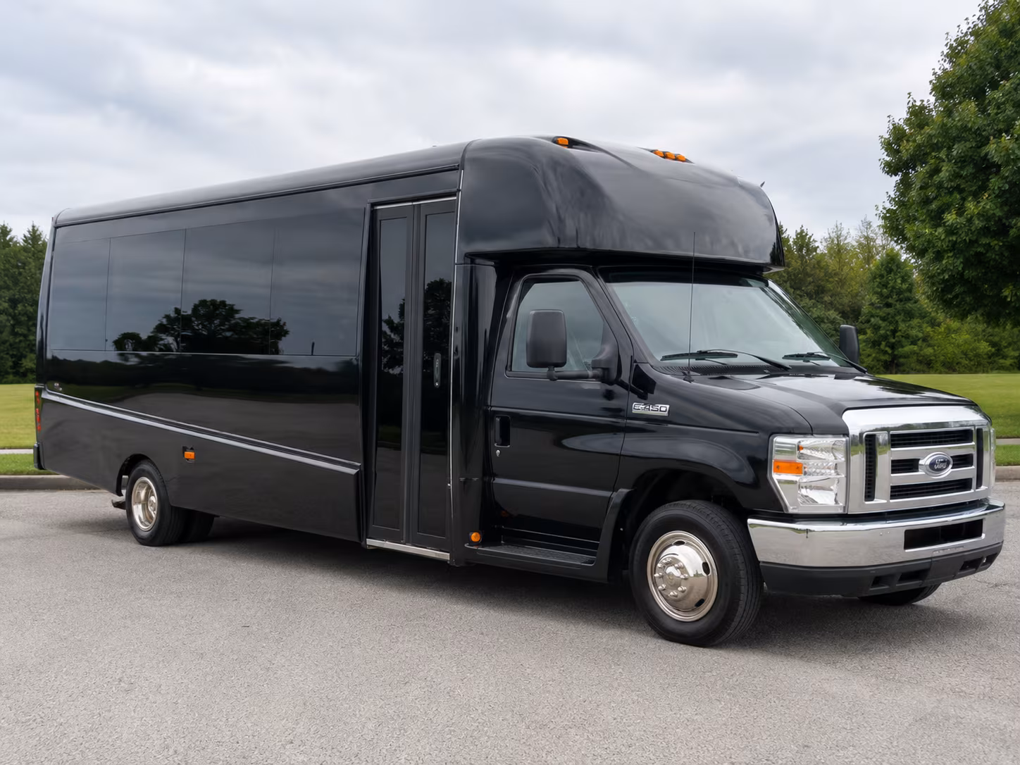 Pittsburgh Corporate Transportation party bus exterior