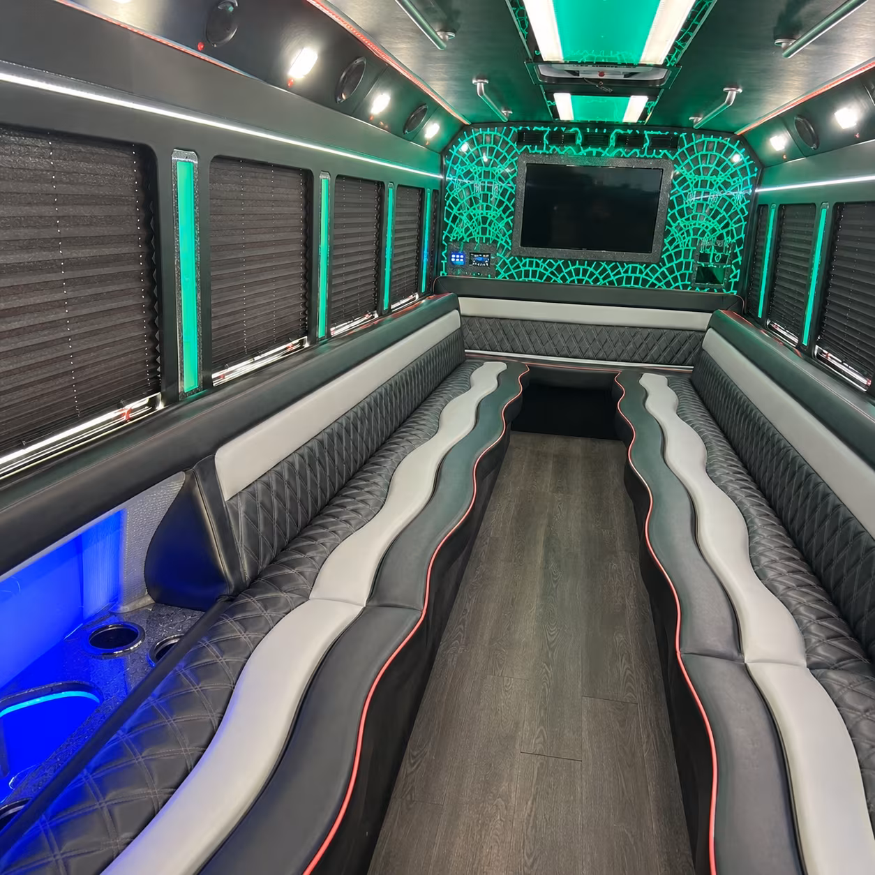 Youngstown Birthday, Sweet 16, & Quinceañera Party Bus Rentals